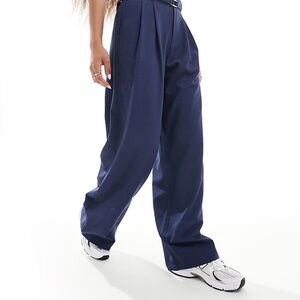 Stradivarius Petite belted wide leg pants in navy - size US 8